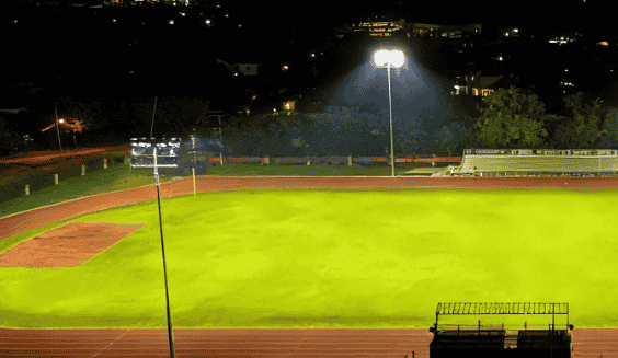 iluminación LED para campos de fútbol